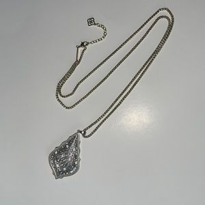 Kendra Scott 16 inch chain w/ pendant